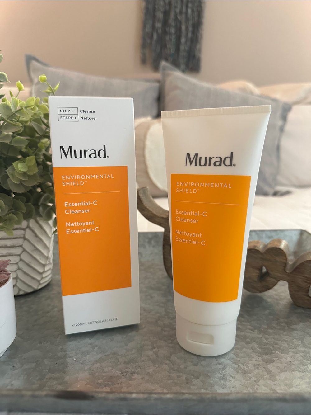 Murad Essential-C Cleanser - Orange Vitamin C Cleanser for Women BNIB